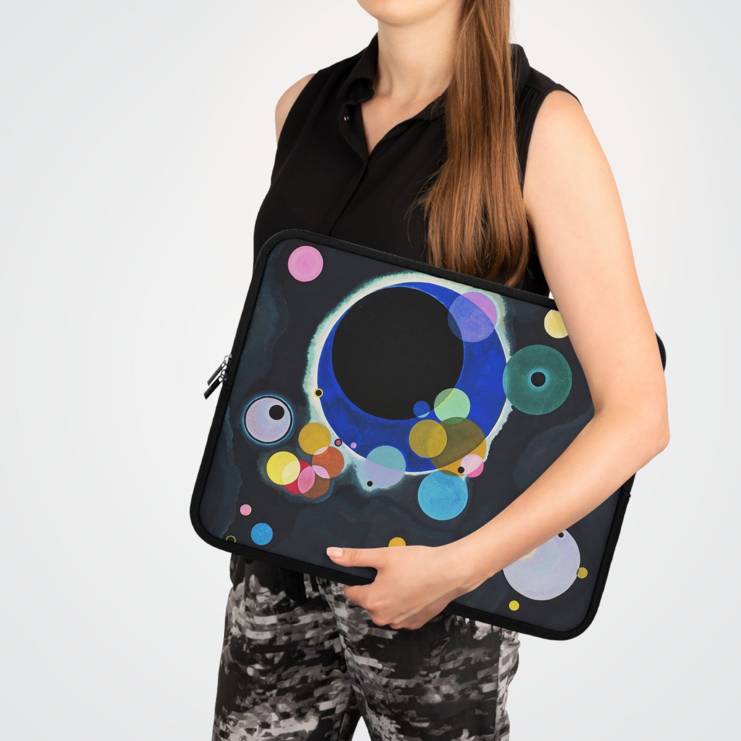 WASSILY KANDINSKY - SEVERAL CIRCLES - LAPTOP SLEEVE