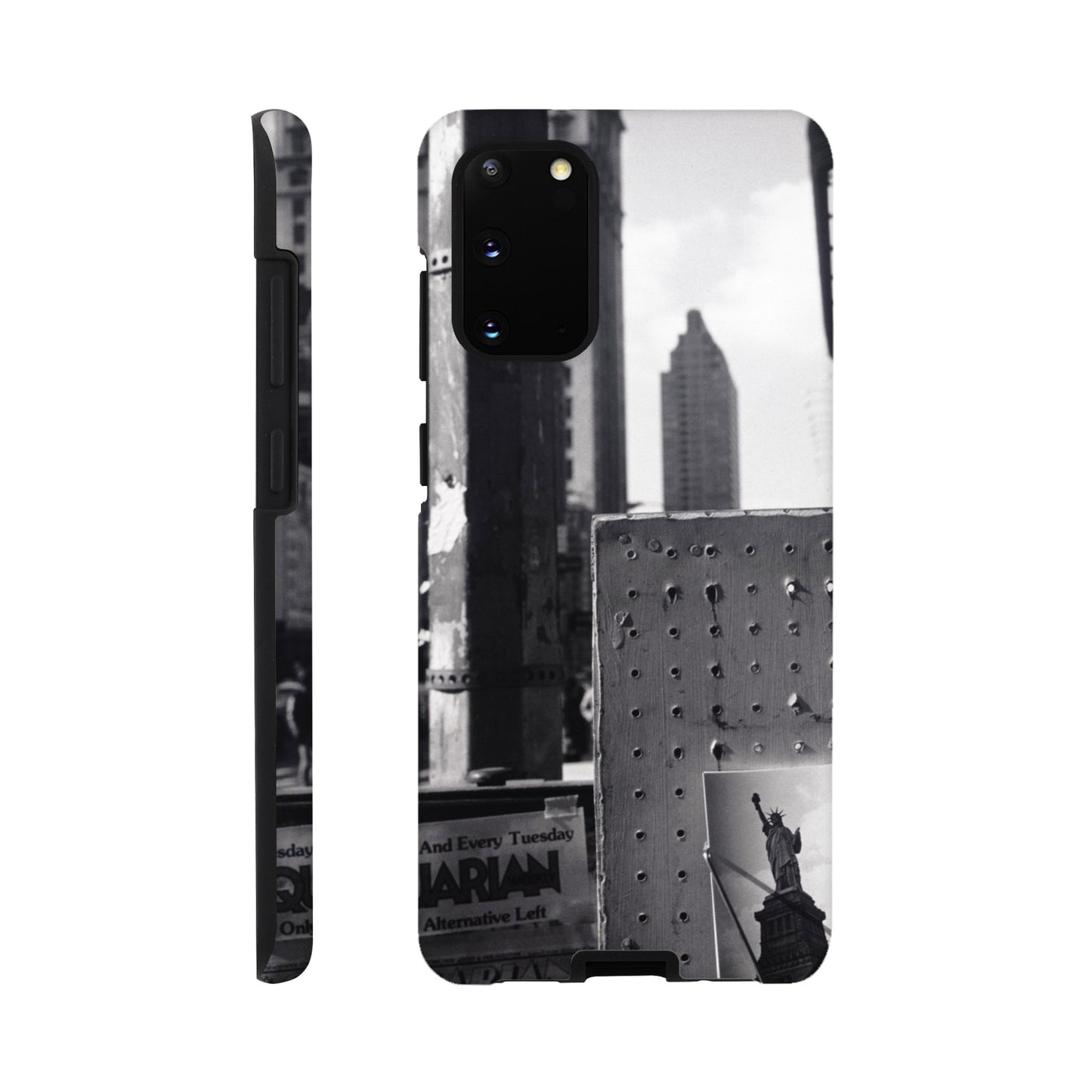 a black and white photo of a city