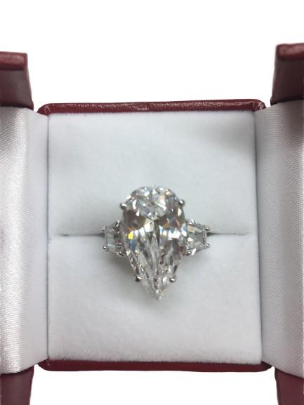 Shine Like Elizabeth Grable with this Replica Diamond Ring